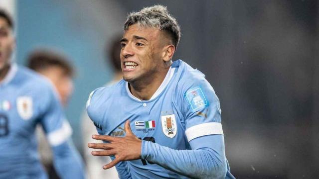 红牌停赛两场成就决赛进球英雄 乌拉圭中卫捧银球