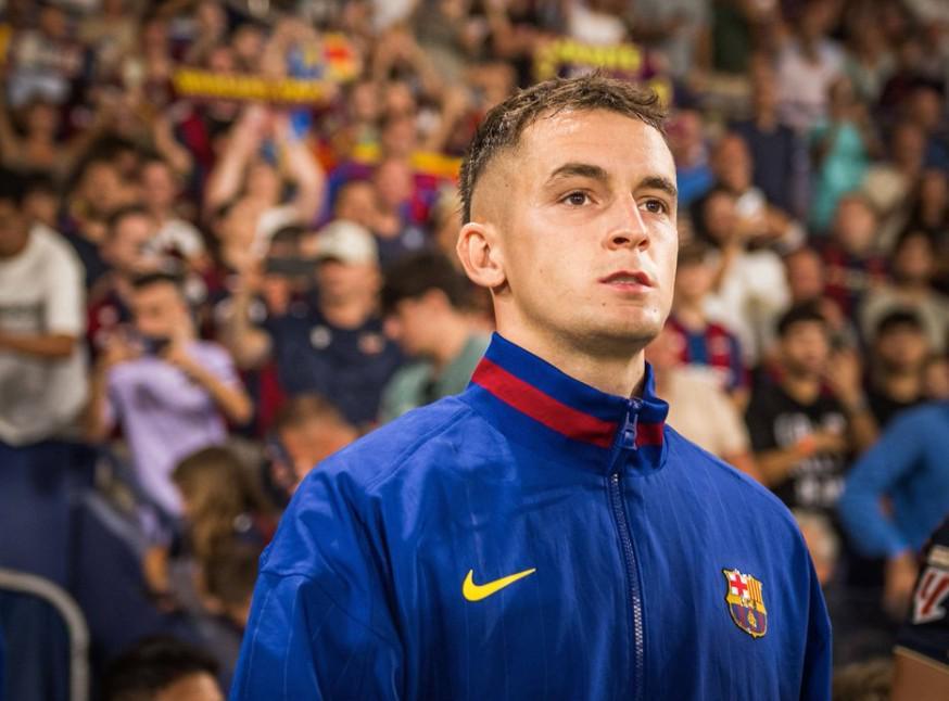 开云体育登录-记者：巴萨可能把卡萨多加入到他们买断坎塞洛的交易中